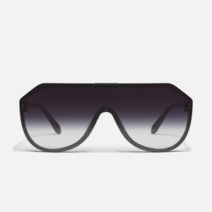 QUAY Showbiz Sunglasses - Black/Black Fade
