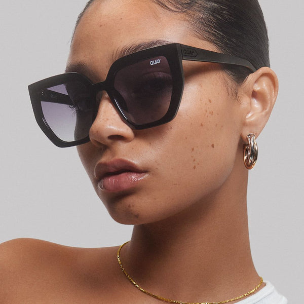 QUAY Contoured Sunglasses - Black/Smoke Polarized