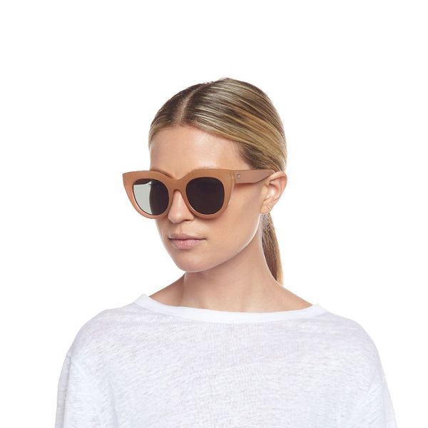 LE SPECS Air Heart Cat Eye Sunglasses - Caramel | PresenceConcept.com