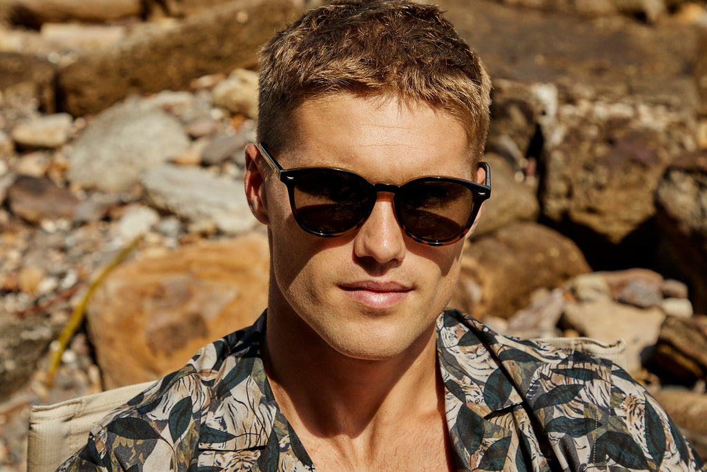 Simplastic Black Uni-sex Square Sunglasses | Le Specs